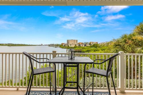 Indian Shores Maison | Gulf Views Pool Walk to Beach Family Friendly