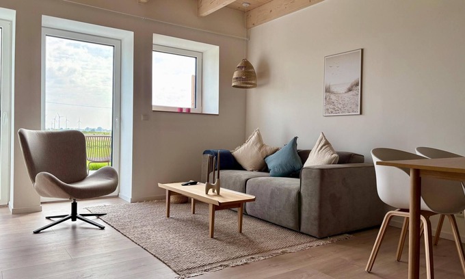 Altfunnixsiel Appartement | Gulfhof Funnixerhörn twee: Historic accommodation with terrace and large garden