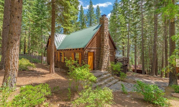 Ridgewood Maison | Gundy's Getaway in Carnelian Bay