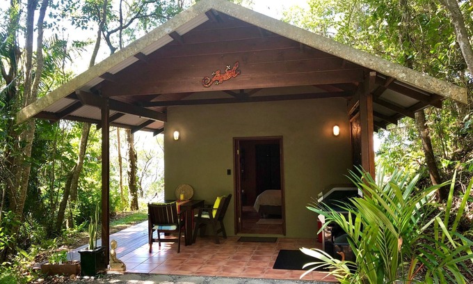 Rocky Point Cabine | Gunnadoo - Ocean View Hut avec jacuzzi privé configuration de la forêt tropicale