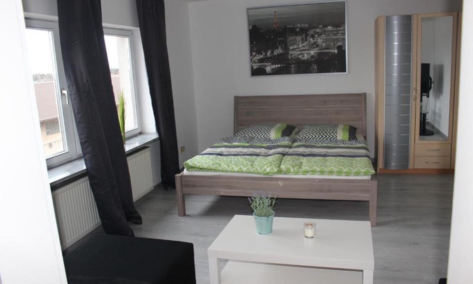 Kaiserslautern Appartement | Gut gelegenes Appartment mit Wifi, Parkplatz, Wama, Trockner usw.