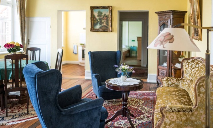 Putnitz Appartement | Gutsherrenwohnung - Schloss Pütnitz - Kanuspezial ab 4 Ü