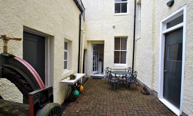 Pittenweem Appartement | Gyles Apartment - harbourfront studio, Pittenweem