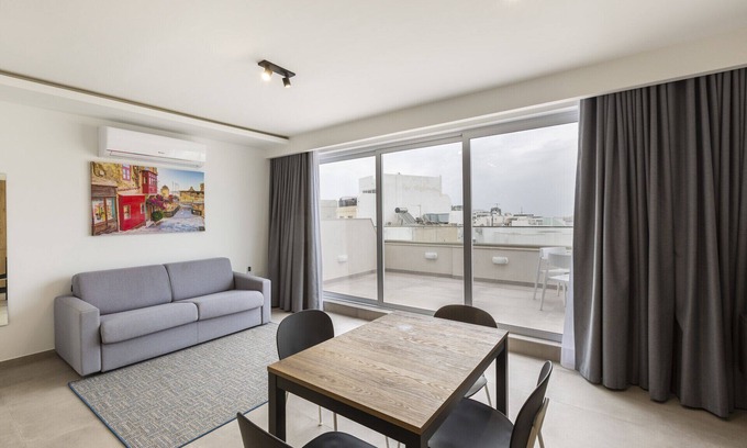 Gzira Appartement | Gzira Suite 13-Hosted by Sweetstay