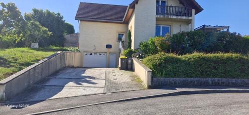 Larnod Appartement | Hébergement Privé à Larnod