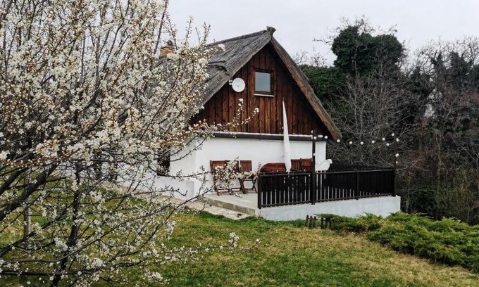 Sukoro Maison | Hét Fenyő Vendégház/Seven Pines Holiday House