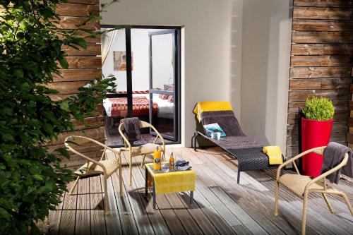 Courlans Hôtel | Hôtel Auberge de Chavannes
