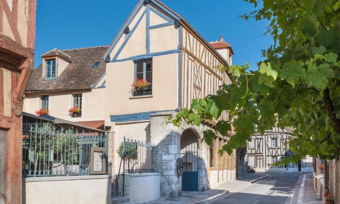 Provins Hôtel | Hôtel Aux Vieux Remparts, The Originals Relais