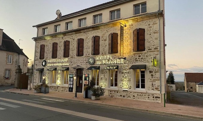 Montmarault Hôtel | Hôtel de France