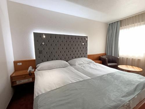 Le Locle Hôtel | Hôtel des Trois Rois