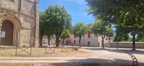 La Guerche-sur-l'Aubois Hôtel | Hôtel du Cerf