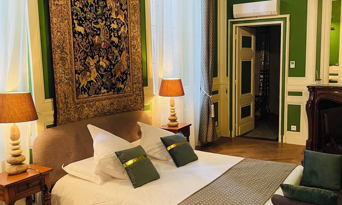 Aiguillon Hôtel | Hôtel & Events du Château Lacaze