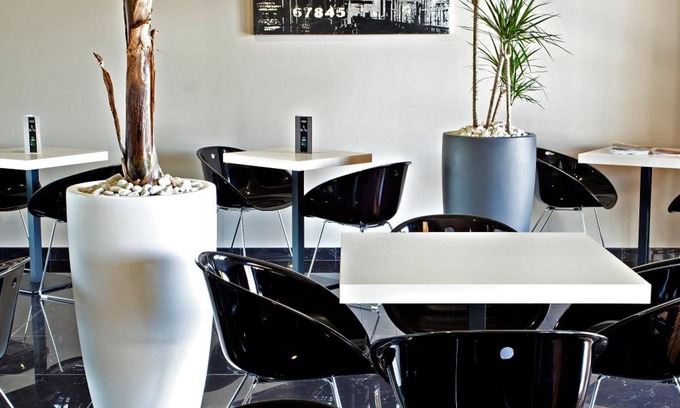 Saint-Laurent-des-Arbres Hôtel | Hôtel Le Ya'Tis