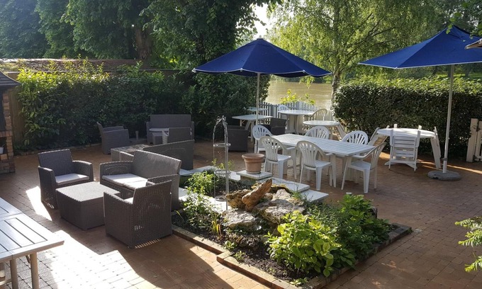 Germigny-l'Eveque Hôtel | Hôtel Le Gonfalon