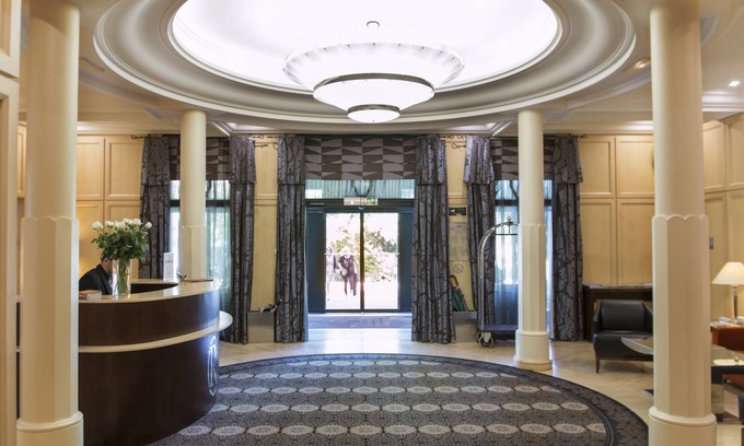 Charbonnieres-les-Bains Hôtel | Hôtel Le Pavillon