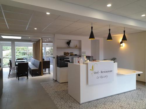 Blyes Hôtel | Hôtel Le Riccoty