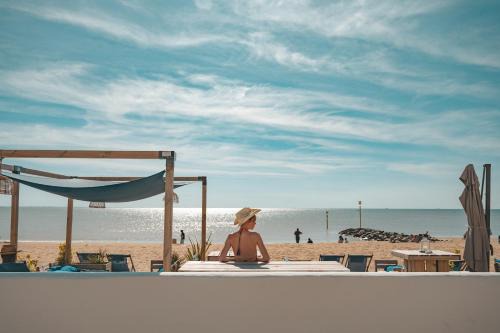 Quartier du Casino Hôtel | Hôtel Le Rivage vue sur mer - Châtelaillon-plage