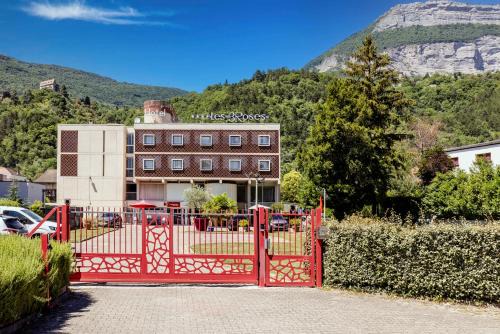Corenc Hôtel | Hôtel Les Trois Roses, Meylan Grenoble