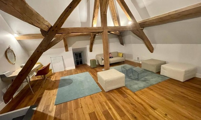 Arnay-le-Duc Villa | Hôtel Particulier Languet de Sivry