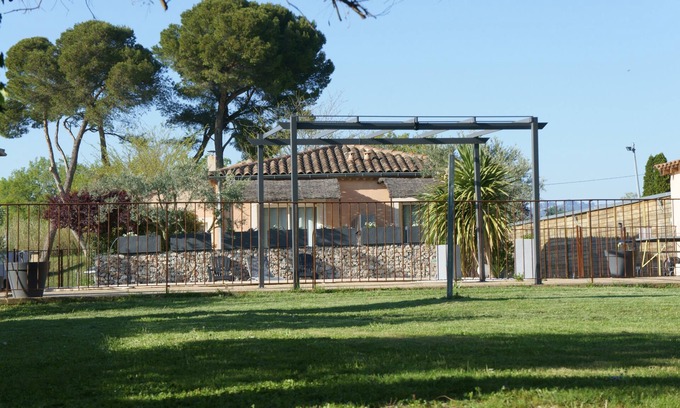 Loriol-du-Comtat Maison | Hôtel Résidence Les Peupliers