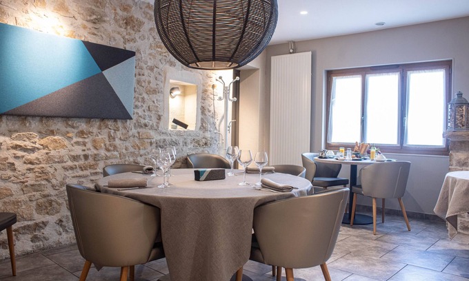 Porcieu-Amblagnieu Hôtel | Hôtel Restaurant La Source