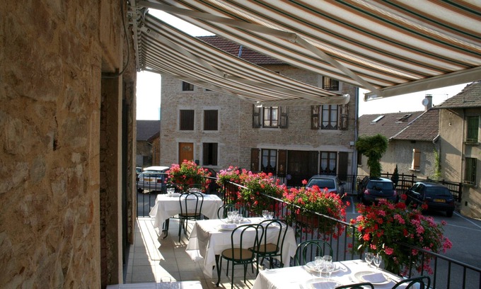 Hieres-sur-Amby Hôtel | Hôtel Restaurant le Val d'Amby
