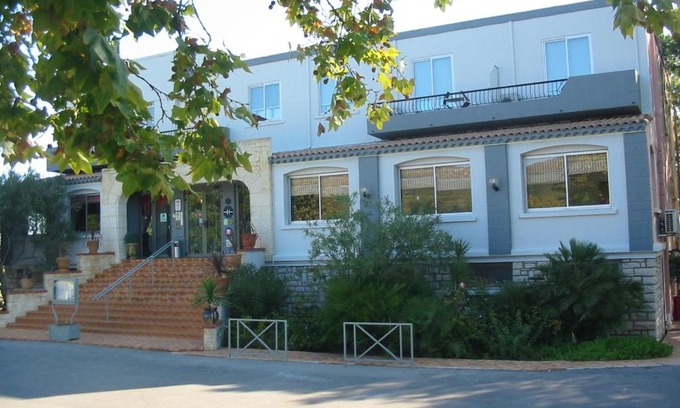 Vic-la-Gardiole Hôtel | Hôtel restaurant LOGIS HOTELLERIE DE BALAJAN