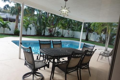 Central Beach Maison | H-1 746 Fiddlewood Rd Vero Beach Florida