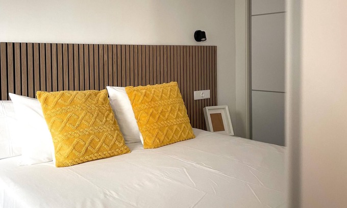 Angustias - Chana - Encina Appartement | H&H Suite El Mirlo