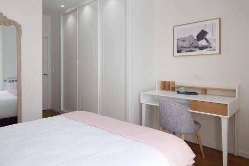 Hondarribia Historic Center Appartement | H SUITE2A by Smiling Rentals