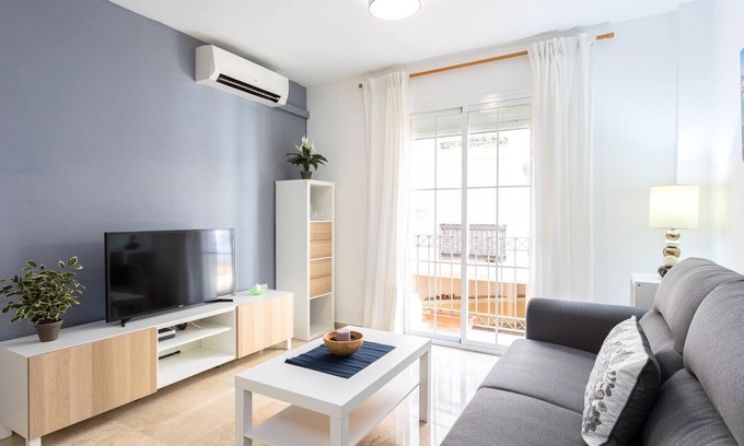 Capuchinos Appartement | H2M Capuchinos French Balcon,parking,WiFi,Aircon