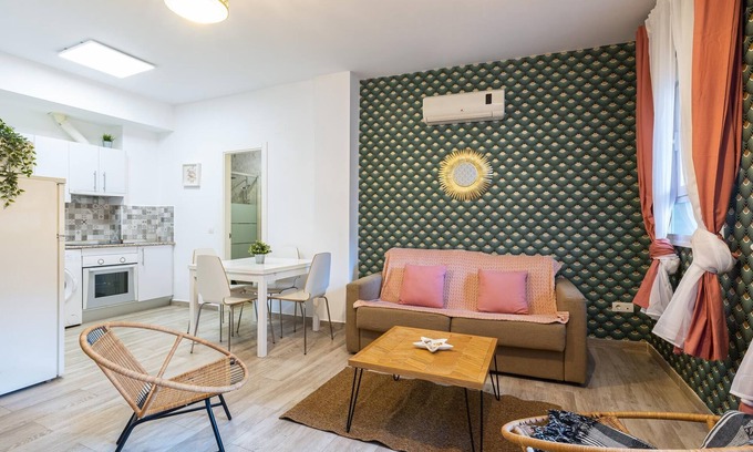 Perchel Norte Appartement | H2M Duplex Huerta del Obispo 6pax