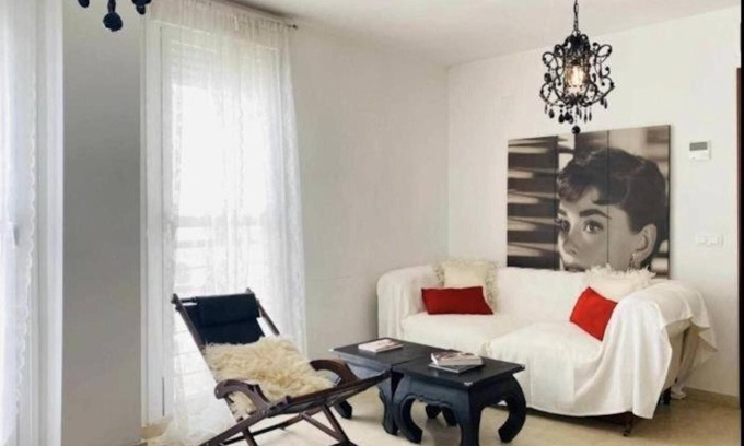 Plaza de Toros Vieja Appartement | H2M Plaza de Toros Vieja 2 bedroom Smart TV & Wifi