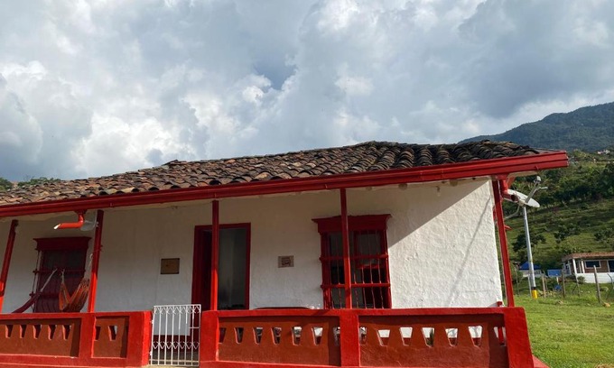 Girardota Maison | Habitación Amapola