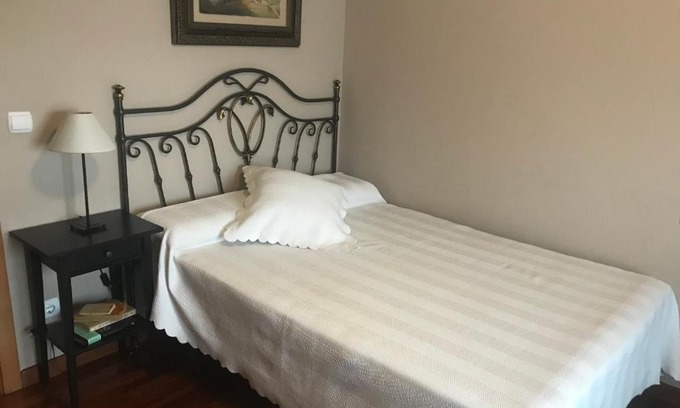 Angustias - Chana - Encina Maison | Habitación doble independiente con baño compartido