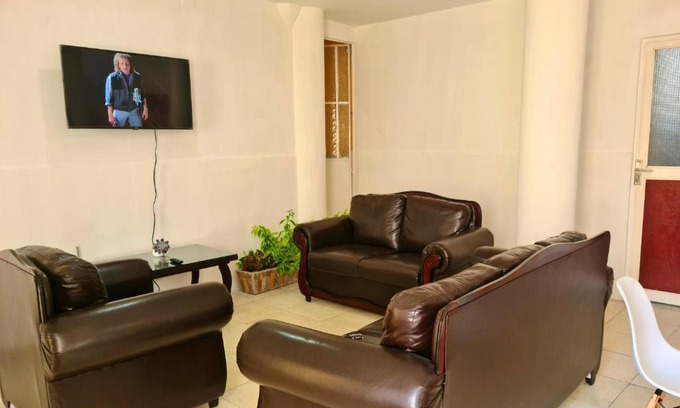 Atlixco Maison | Habitación privada en departamento céntrico (rojo)