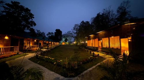 Golaghat Station Balnéaire | HABITAS RHINO BY NATURE HUNT