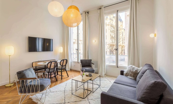 2nd Arrondissement Appartement | Habitat Parisien - 1CH/ 1SDB Bourse Montorgueil