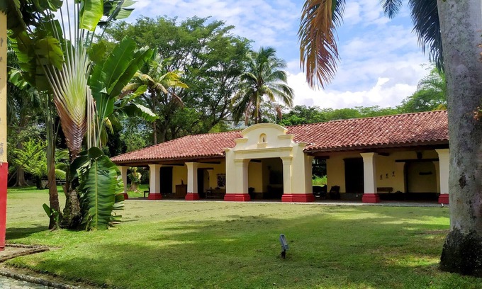 Quebrada Guadalejo Maison | Hacienda Texas, Paraiso Terrenal en el Suroeste Antioqueño