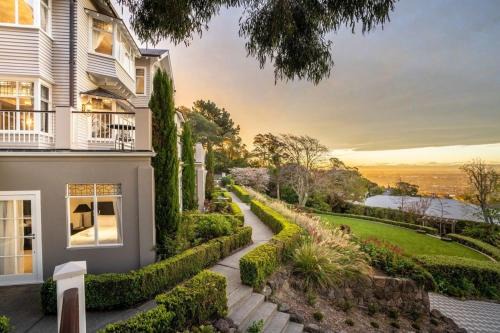 Cashmere Maison | Hackthorne Gardens Luxury Accommodation