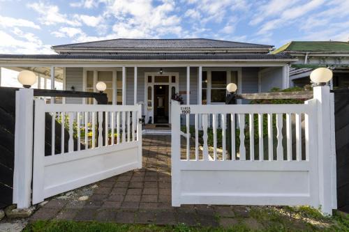 Reefton Maison | Haere Mai Reefton Heritage Holiday Home