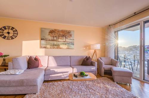 Muritz Appartement | Hafenidylle - Apartment in der Hafenresidenz mit Balkon & Wellness