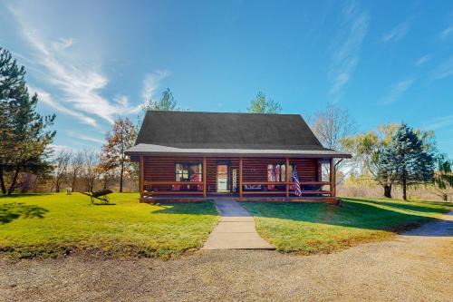 Buffalo Prairie Maison | Hager Cabin AND Loft