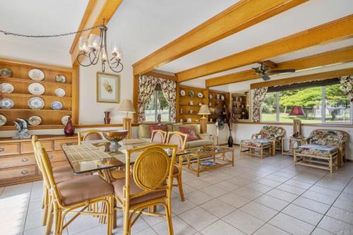 Naalehu Maison | Hale Kamāoa Naalehu