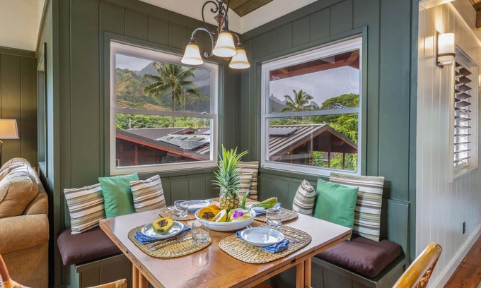 Wainiha Cottage | Parfait pour une escapade romantique. Maison de plage ultime, vue imprenable sur la montagne.