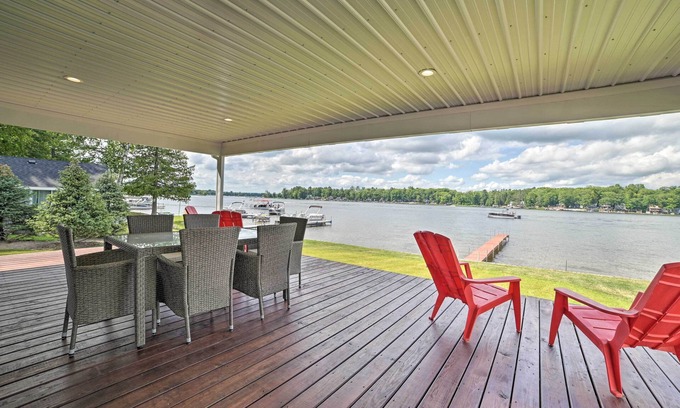Long Lake Maison | Hale/Long Lake Retreat w/ Kayaks & Boat Dock