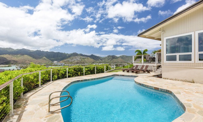 Portlock Maison | Hale Maunalua hillside hideaway with ocean views & pool - walk to Hanauma Bay