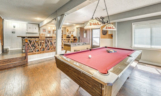 Ruidoso Maison | Half-Mi to Midtown: Family Retreat w/ Mtn Views!