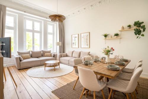 Saint Georg Appartement | Hamburg City Apartment auf 120qm mit Billardtisch für bis zu 9 Gäste