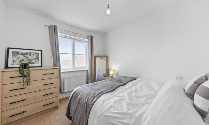 Hamilton Maison | Hamilton Three